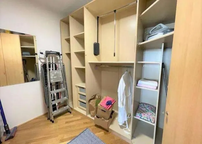 Nice Apartment In Vienna With Garden