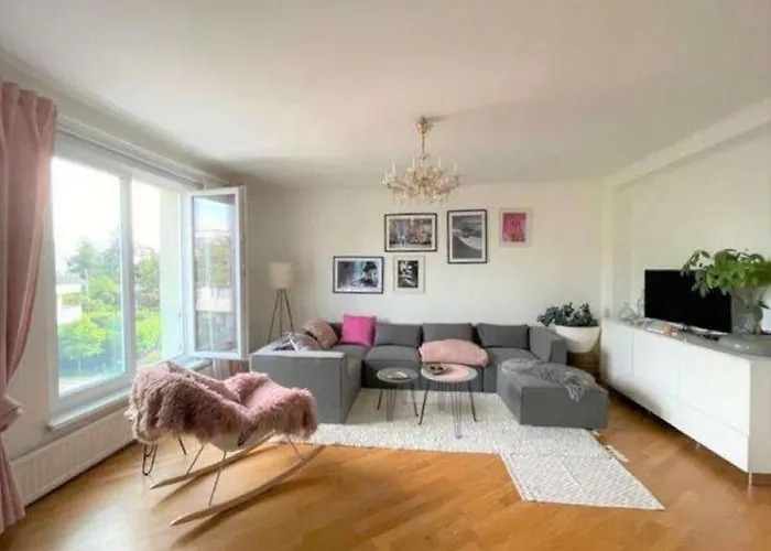Nice Apartment In Vienna With Garden